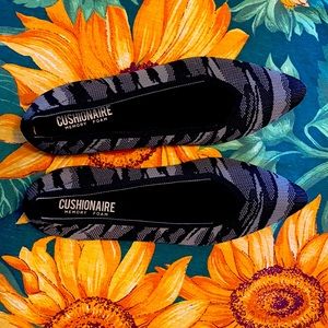 Stretchy black and grey flats